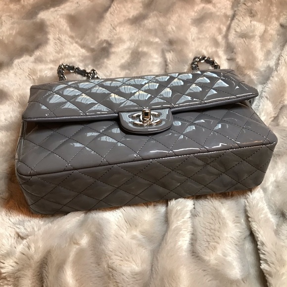 SOLD 💕 Chanel “Limited Edition” Enamel Grey - Picture 4 of 13